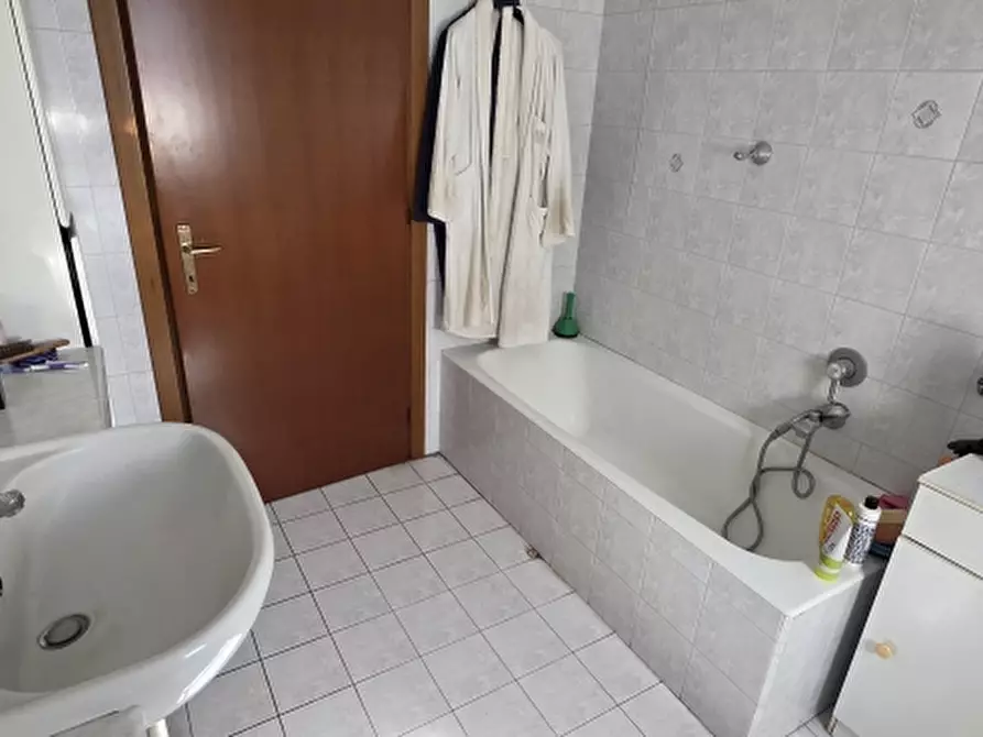 Immagine 10 di Appartamento in vendita  a Nova Milanese