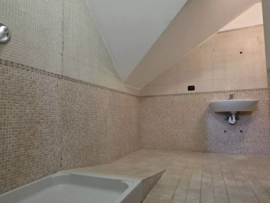 Immagine 14 di Appartamento in vendita  in Olivo Favaron 47 a Nova Milanese