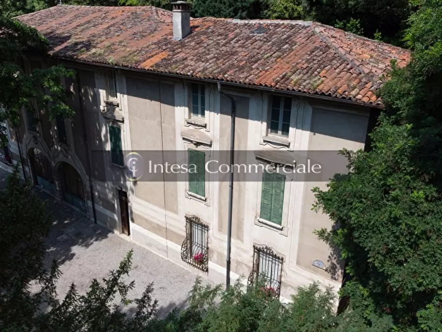 Immagine 4 di Palazzo in vendita  a Brescia