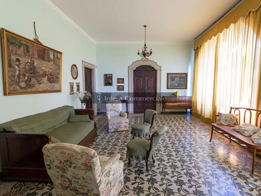 Immagine 22 di Palazzo in vendita  a Brescia