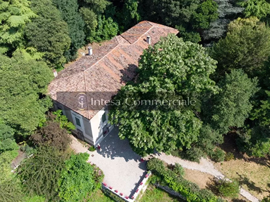 Immagine 13 di Palazzo in vendita  a Brescia