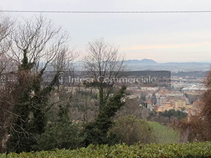 Immagine 3 di Villa in vendita  a Brescia