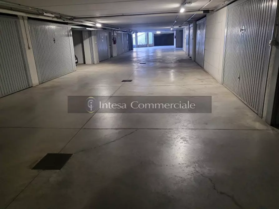 Box auto in affitto a Brescia