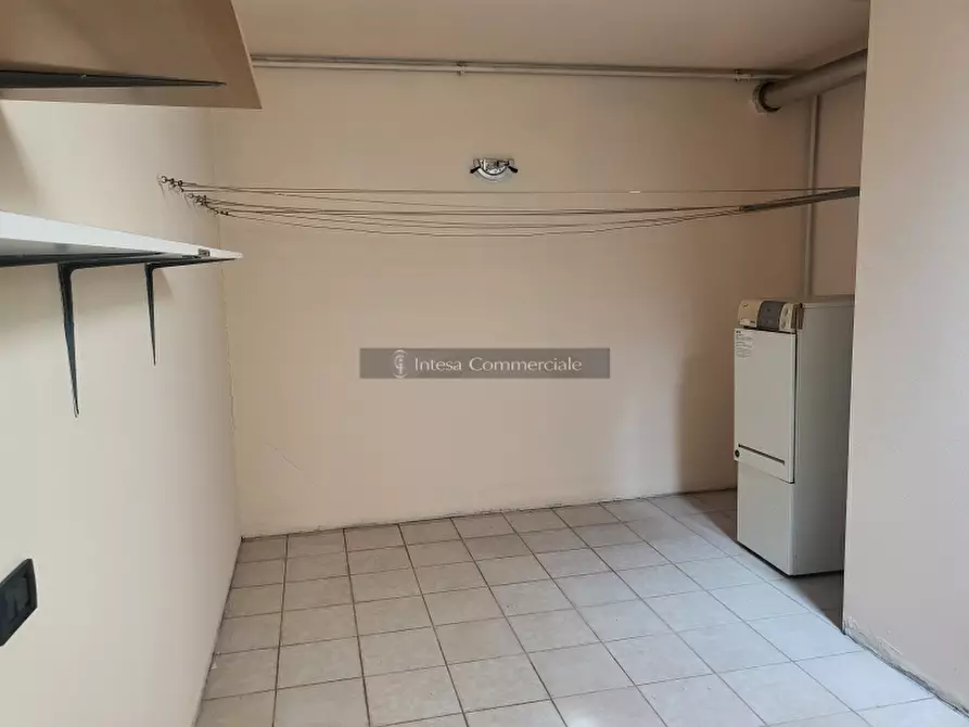 Immagine 21 di Villa in vendita  a Travagliato