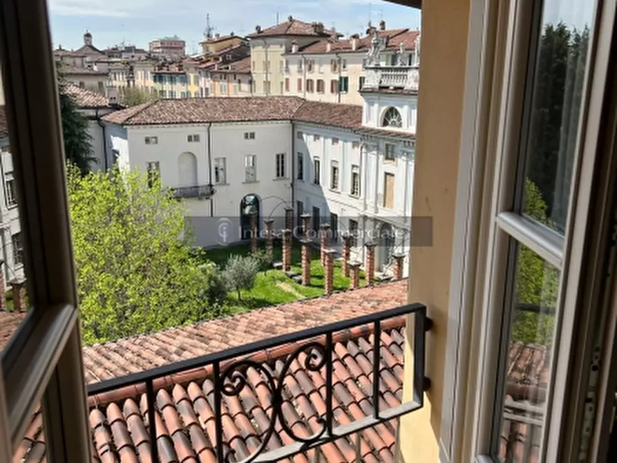 Immagine 2 di Attico in vendita  a Brescia