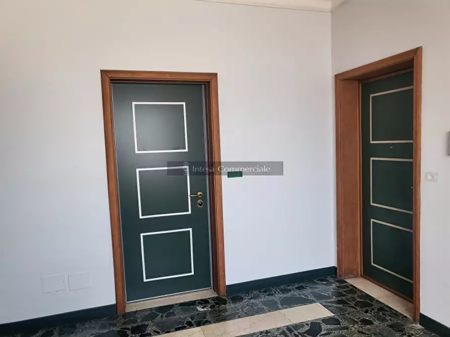 Immagine 1 di Ufficio in affitto  a Brescia
