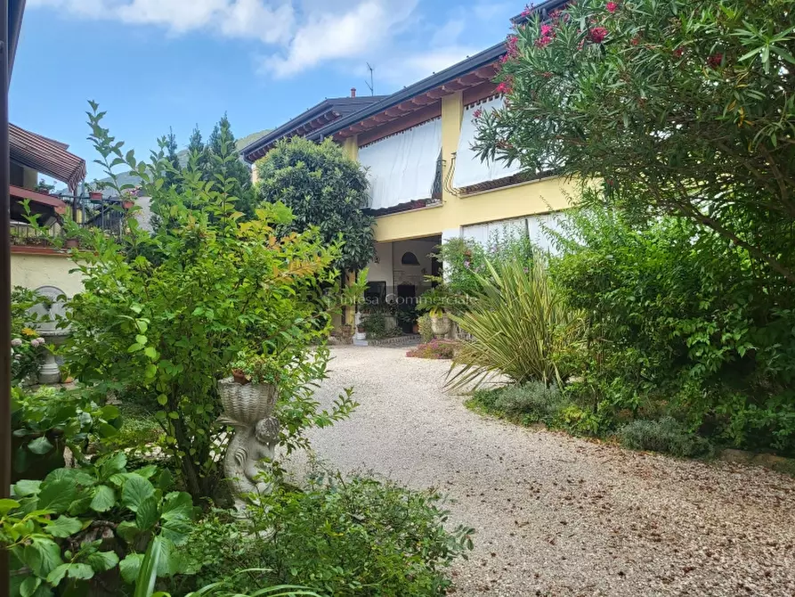 Immagine 1 di Appartamento in vendita  a Botticino