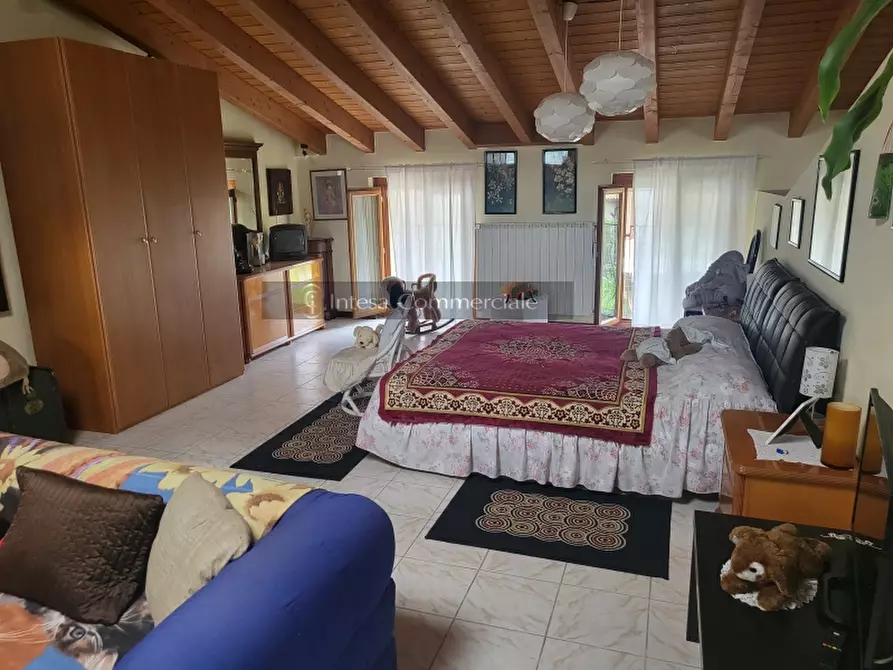 Immagine 33 di Appartamento in vendita  a Botticino