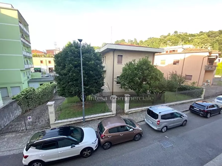 Immagine 11 di Ufficio in vendita  a Brescia