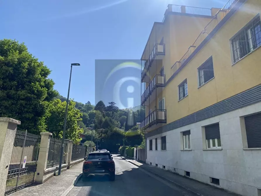 Immagine 4 di Appartamento in vendita  in VIA CROCIFISSA DI ROSA a Brescia