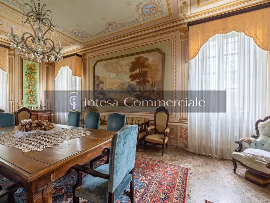 Immagine 1 di Palazzo in vendita  in VIA CASCINA VALLATE SERA a Verolanuova