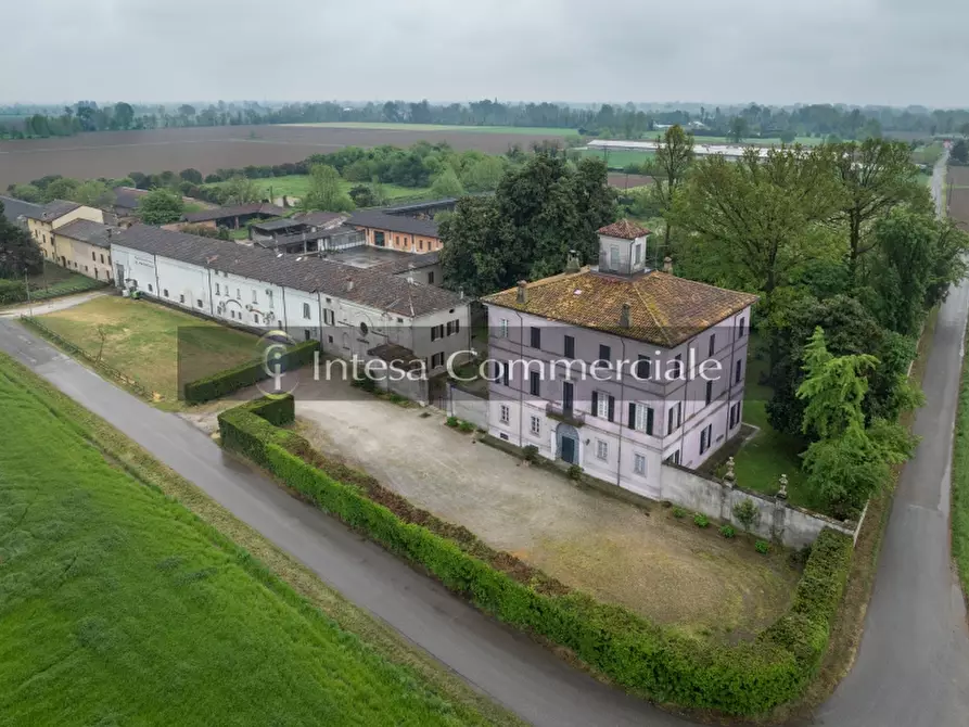 Immagine 21 di Palazzo in vendita  in VIA CASCINA VALLATE SERA a Verolanuova