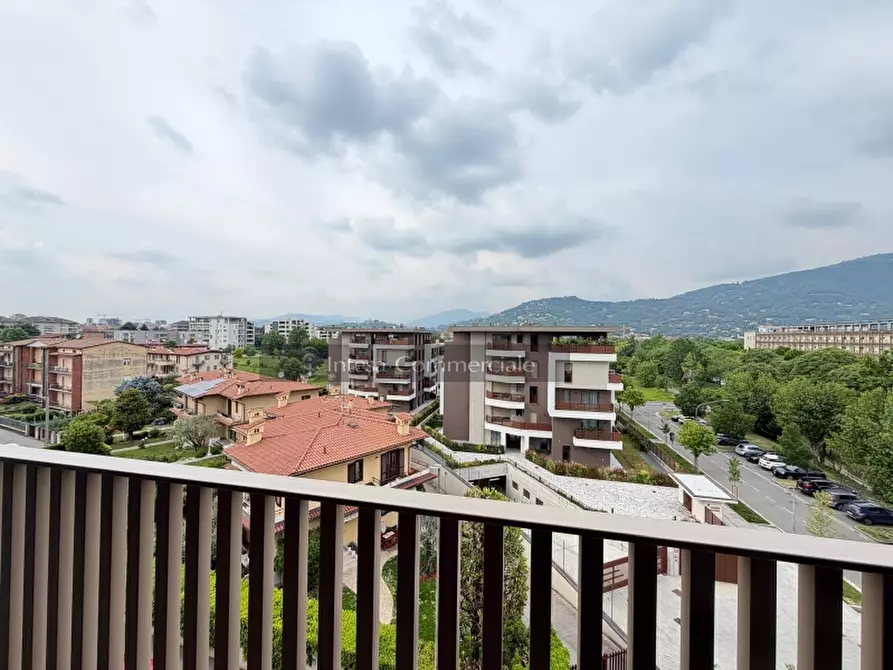 Immagine 23 di Appartamento in vendita  in VIA BISSOLATI a Brescia