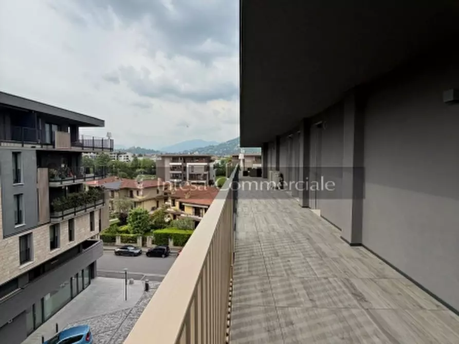 Immagine 8 di Appartamento in vendita  in VIA BISSOLATI a Brescia