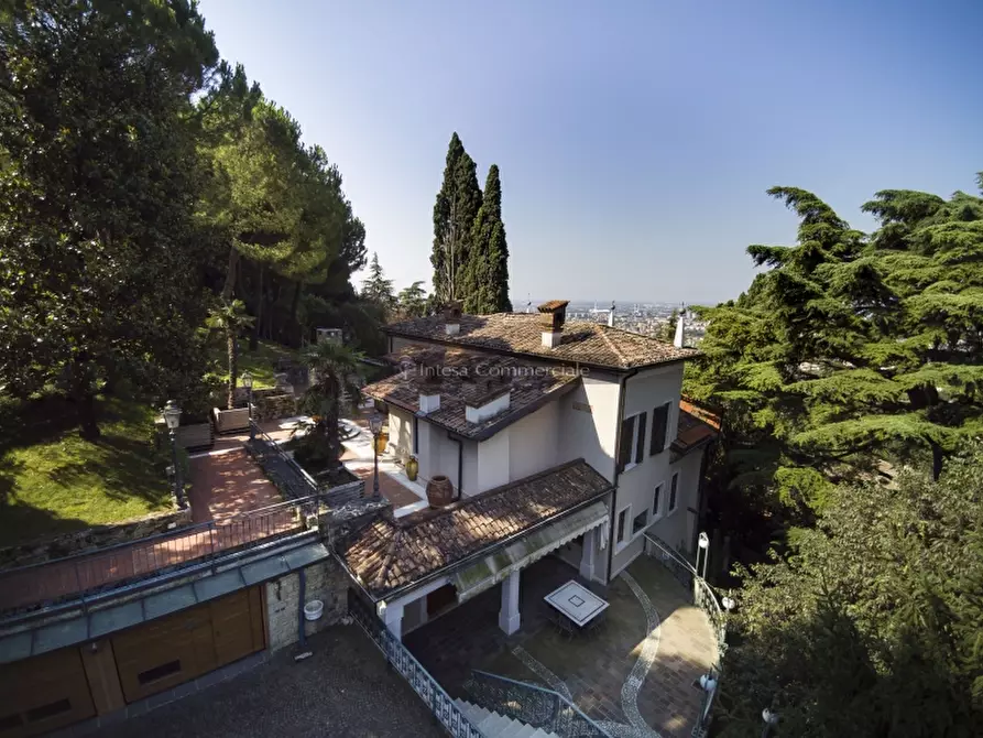 Immagine 20 di Villa in vendita  a Brescia