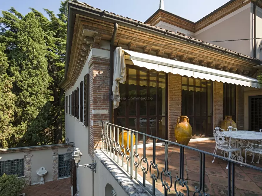 Immagine 12 di Villa in vendita  a Brescia