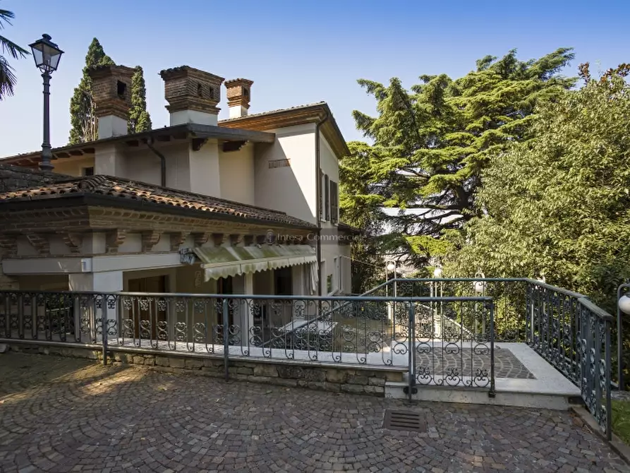 Immagine 13 di Villa in vendita  a Brescia