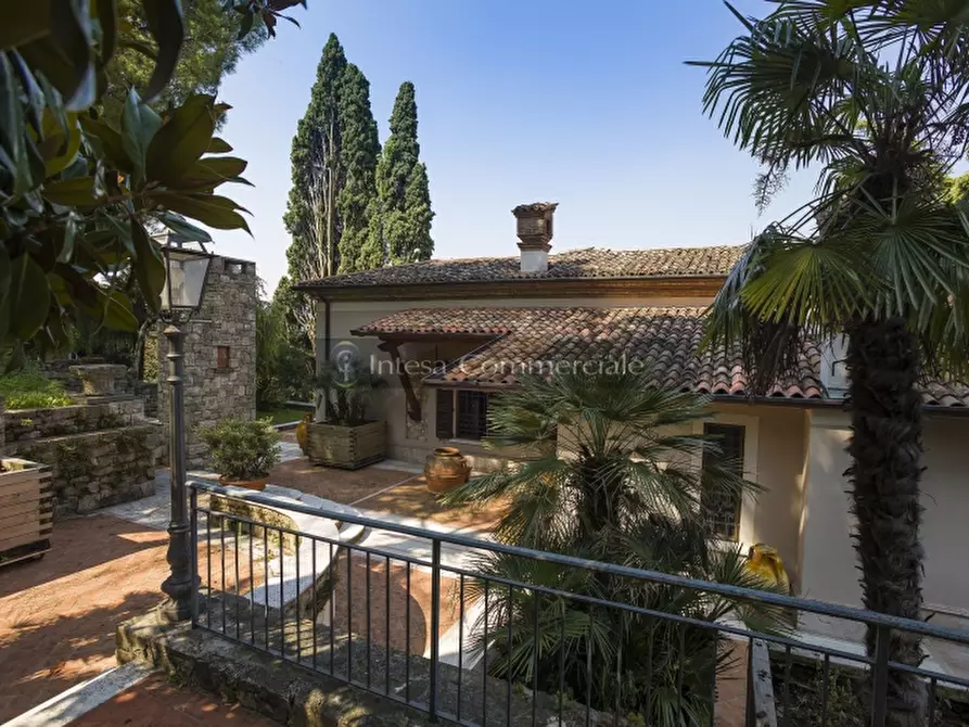 Immagine 16 di Villa in vendita  a Brescia