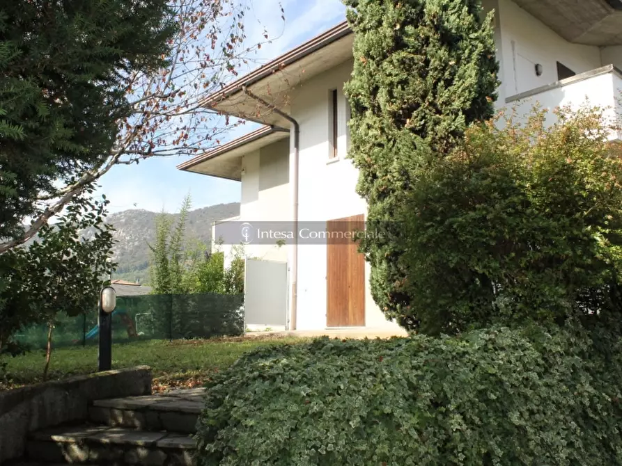 Immagine 1 di Villa in vendita  a Botticino