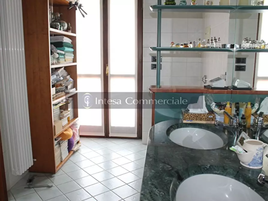 Immagine 14 di Villa in vendita  a Concesio