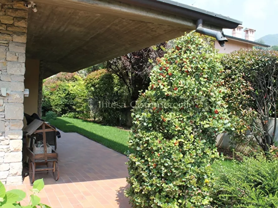 Immagine 3 di Villa in vendita  a Concesio