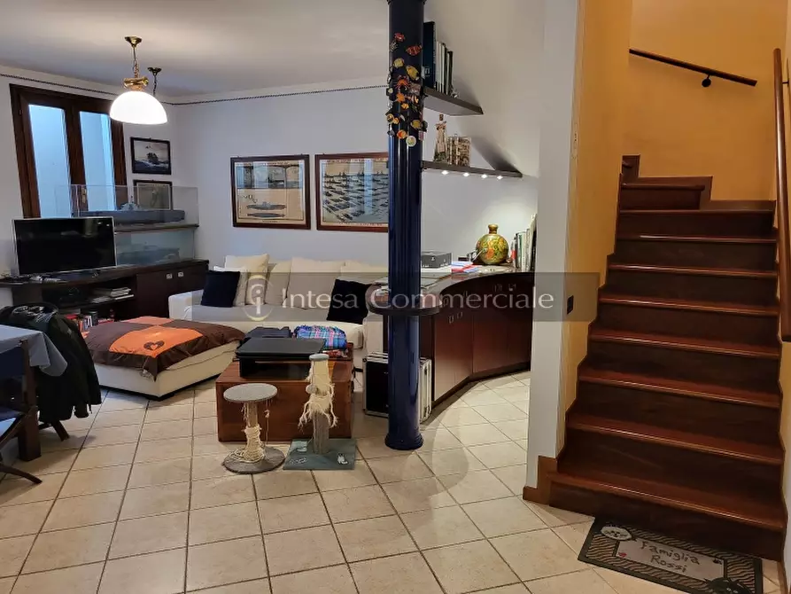 Immagine 21 di Villa in vendita  a Concesio