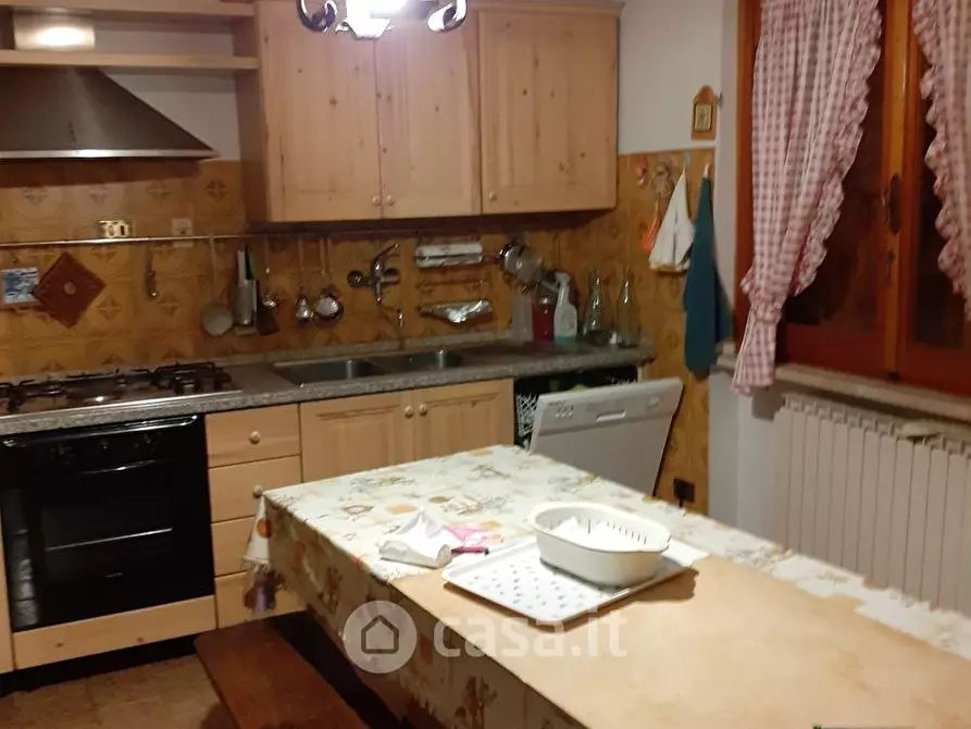 Immagine 12 di Casa bifamiliare in vendita  a Marliana