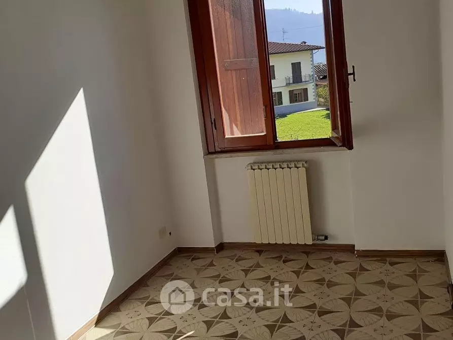 Immagine 2 di Casa bifamiliare in vendita  a Marliana