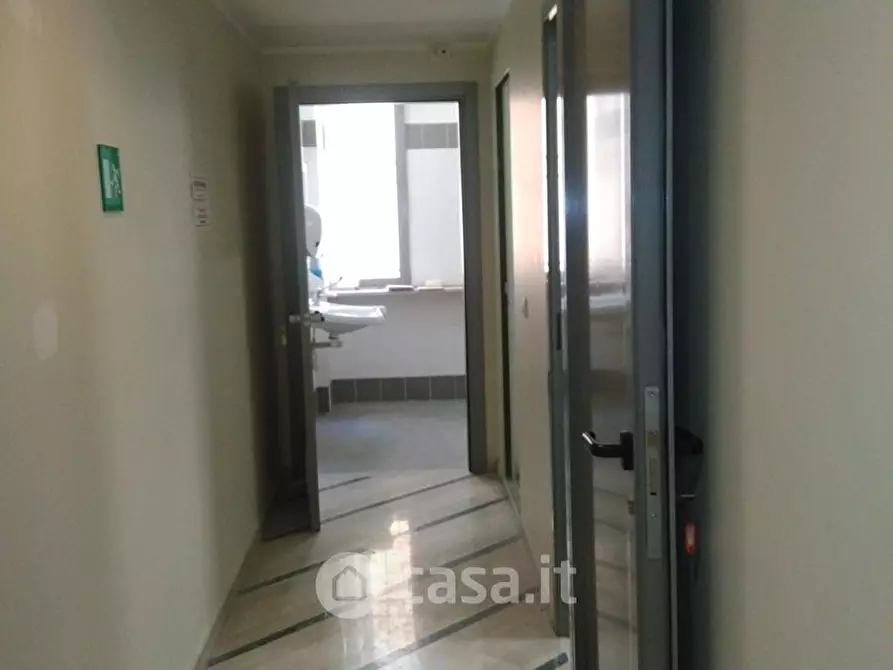 Immagine 2 di Ufficio in vendita  a Montecatini Terme