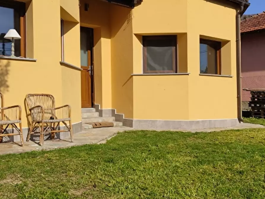 Immagine 1 di Villa in vendita  a Loano