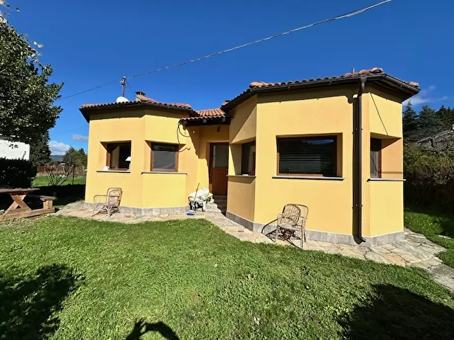 Immagine 1 di Villa in vendita  a Loano