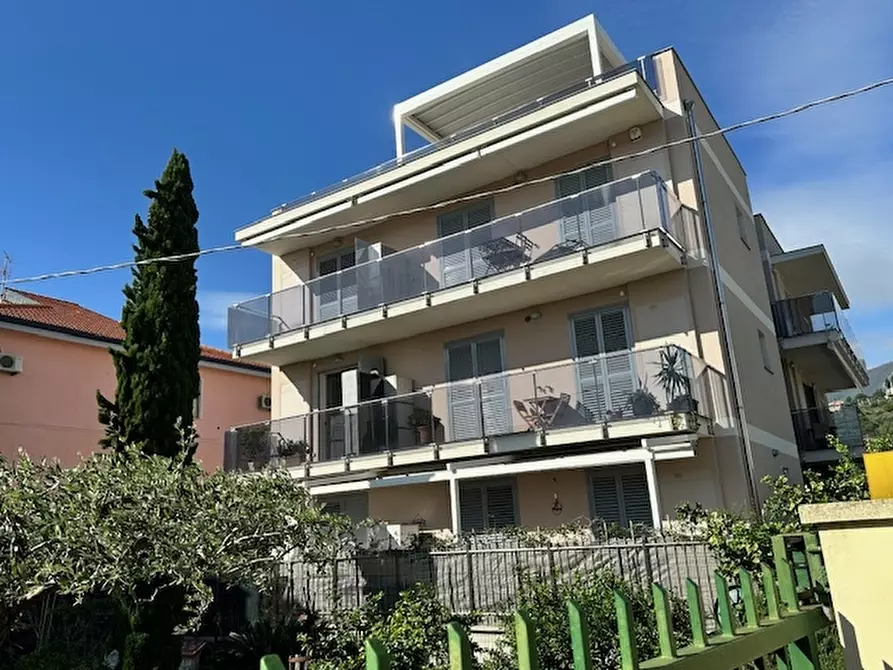 Immagine 15 di Appartamento in vendita  in VIA SANT'ISIDORO 3 a Loano