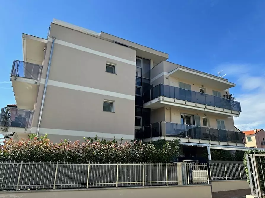 Immagine 16 di Appartamento in vendita  in VIA SANT'ISIDORO 3 a Loano