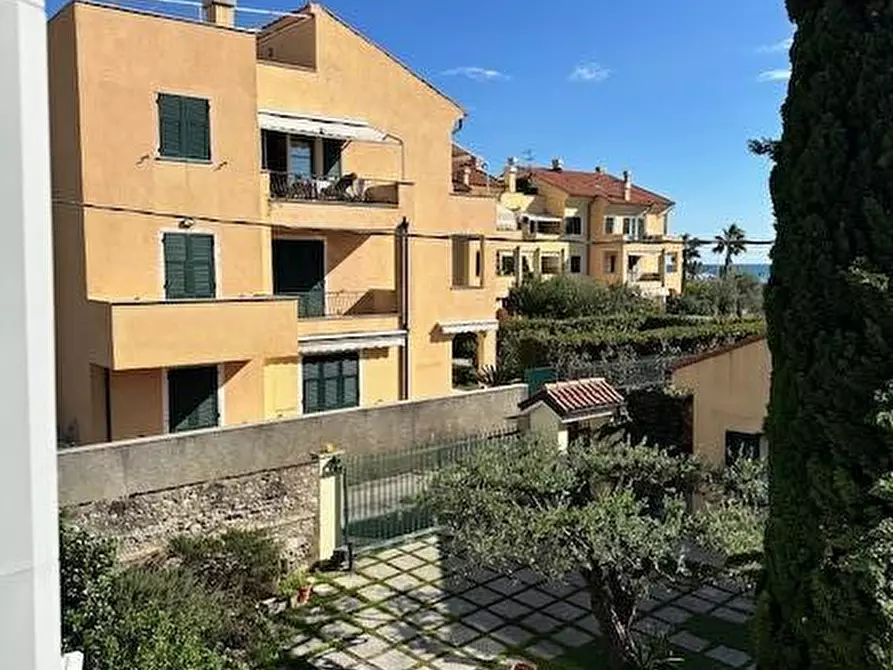 Immagine 17 di Appartamento in vendita  in VIA SANT'ISIDORO 3 a Loano