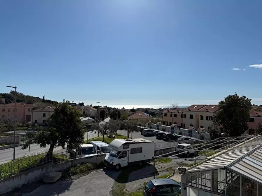 Immagine 17 di Appartamento in vendita  a Loano