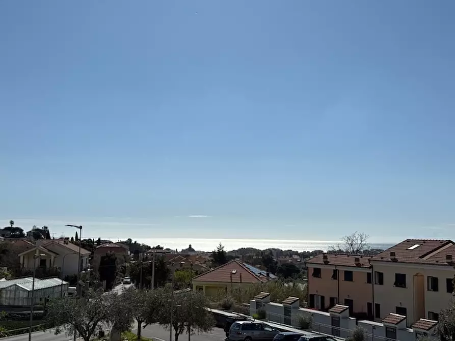 Immagine 19 di Appartamento in vendita  a Loano