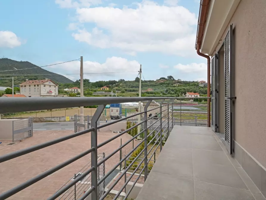 Immagine 37 di Appartamento in vendita  a Loano