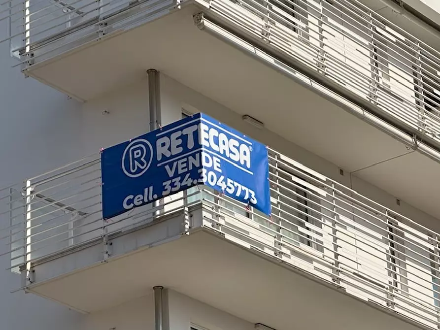 Immagine 36 di Appartamento in vendita  a Loano