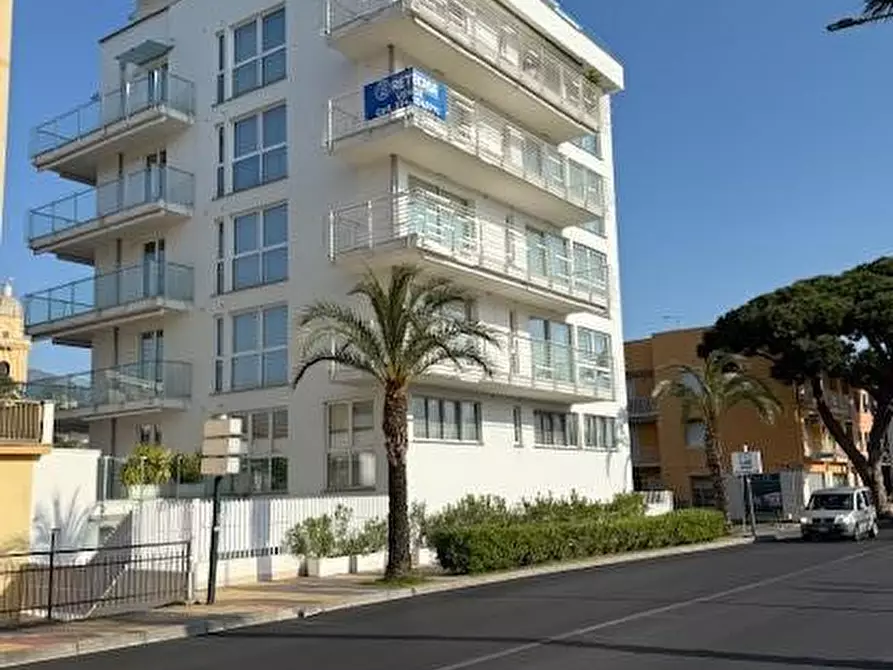 Immagine 37 di Appartamento in vendita  a Loano