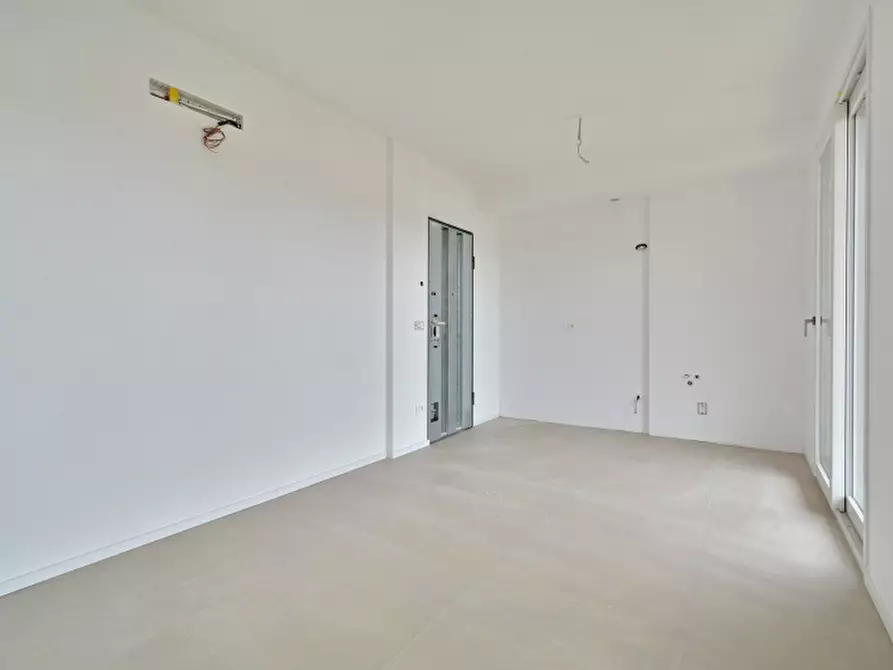 Immagine 17 di Appartamento in vendita  a Loano