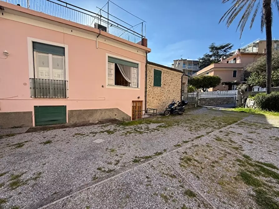 Immagine 27 di Appartamento in vendita  a Spotorno