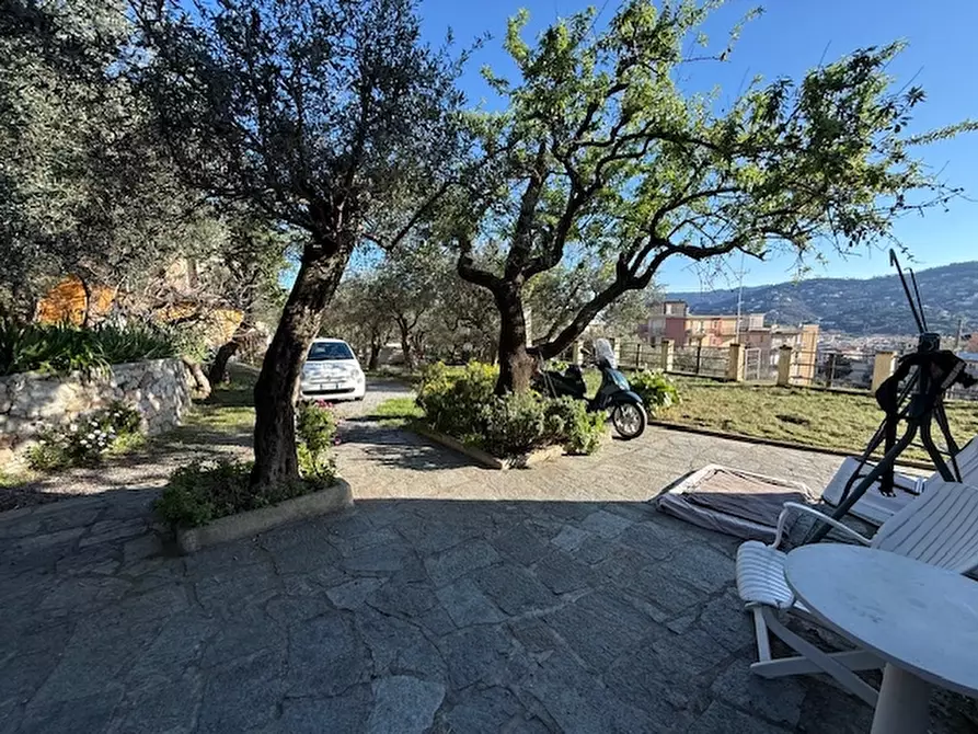 Immagine 15 di Appartamento in vendita  a Spotorno