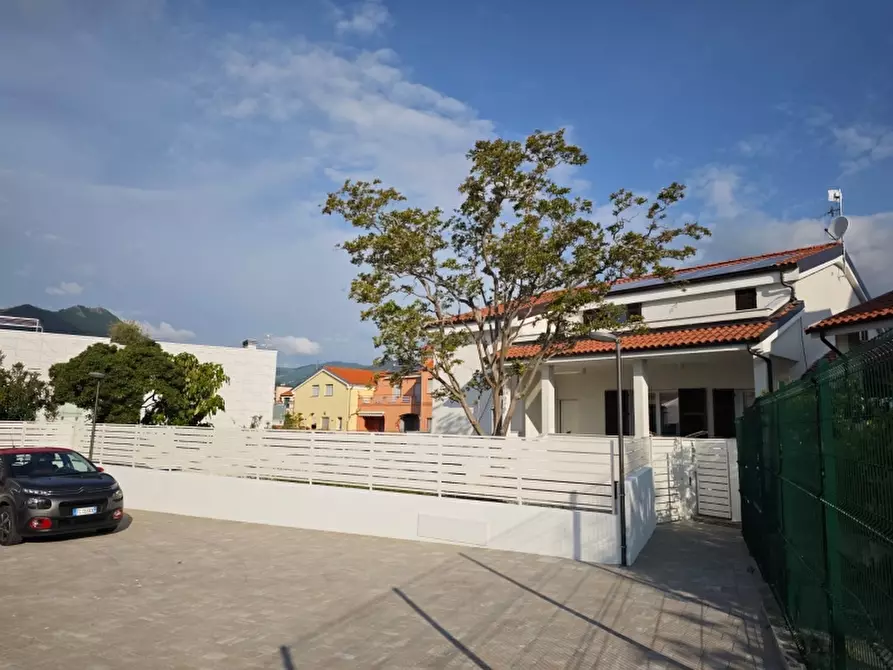 Immagine 11 di Appartamento in vendita  a Loano