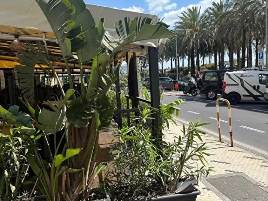 Immagine 2 di Bar / Ristorante in vendita  in CORSO ROMA 20 a Loano