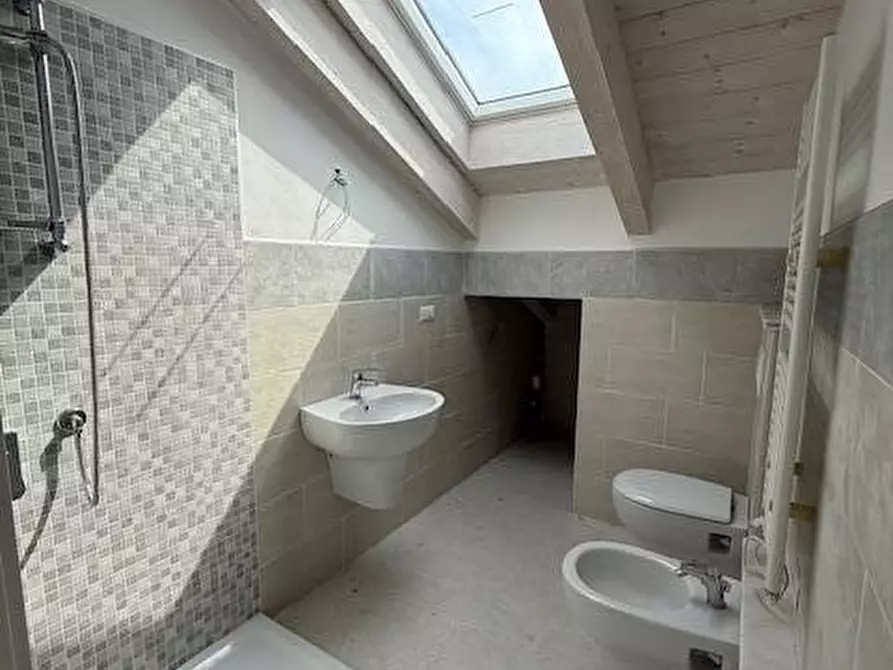 Immagine 11 di Appartamento in vendita  a Loano