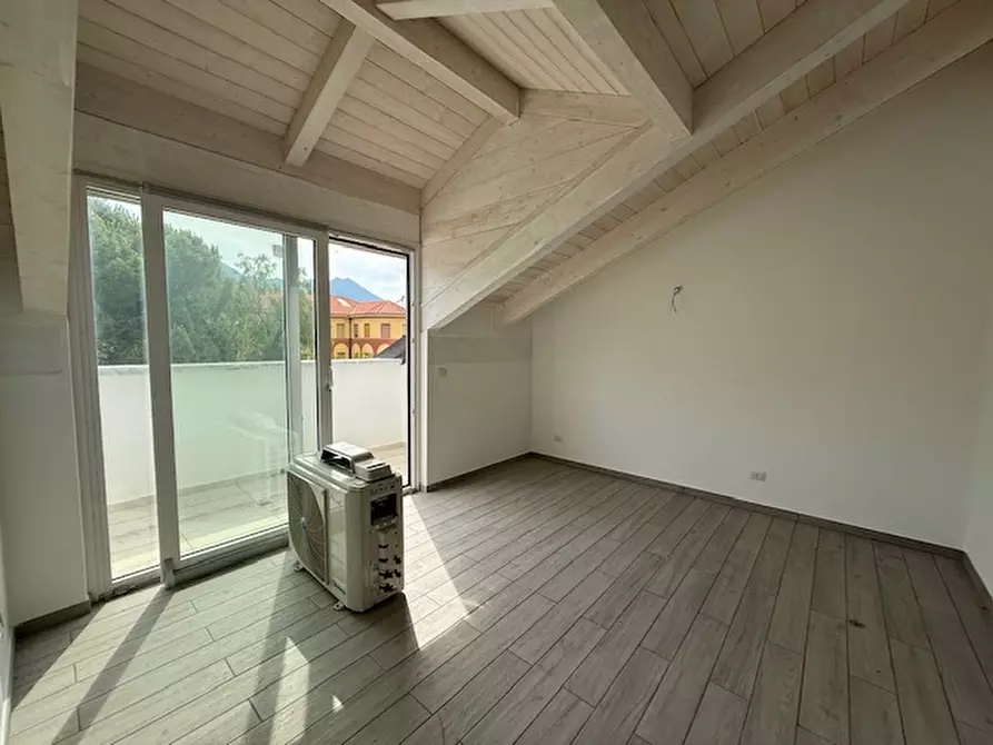 Immagine 12 di Appartamento in vendita  a Loano