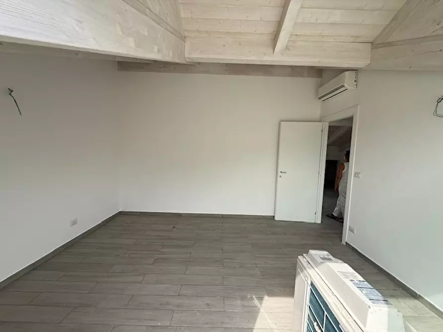 Immagine 3 di Appartamento in vendita  a Loano