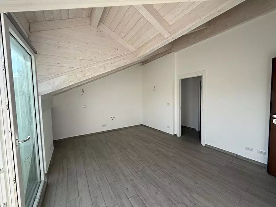 Immagine 21 di Appartamento in vendita  a Loano