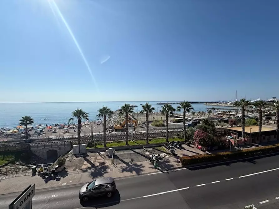 Immagine 19 di Appartamento in vendita  a Loano