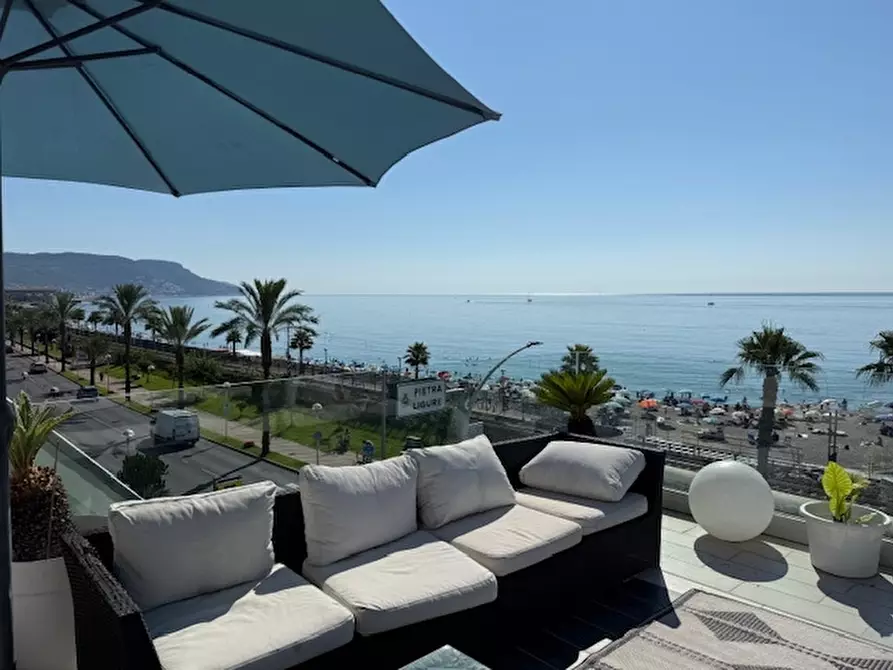 Immagine 21 di Appartamento in vendita  a Loano